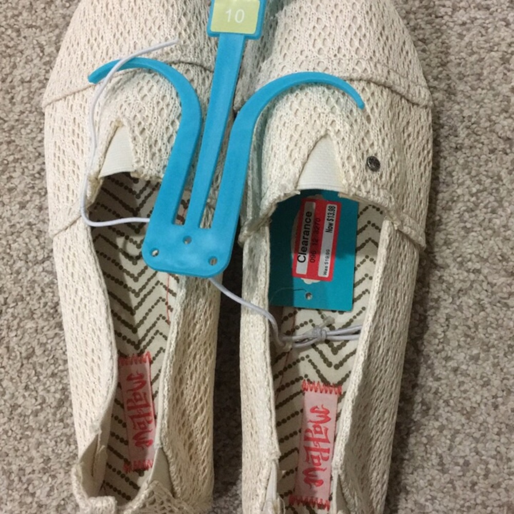 Size 10 flats